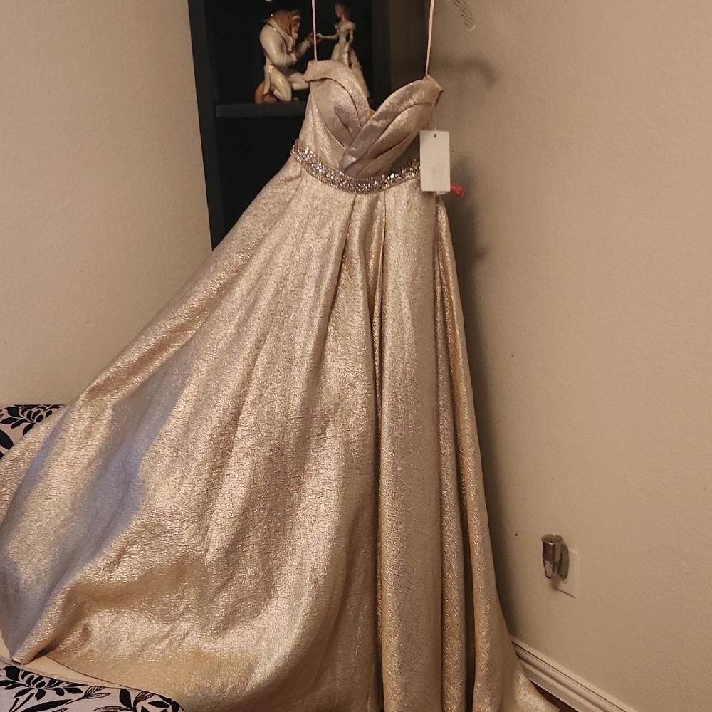 Mac Duggal Gold Glittering Evening Dress